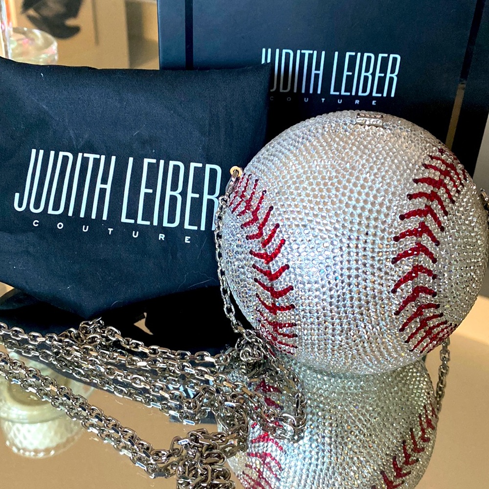 Exquisite Judith Leiber Baseball bag ❣️⚾️